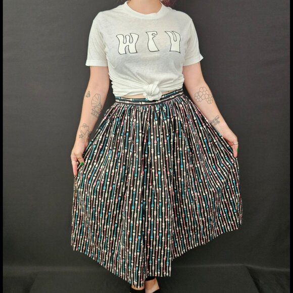 50s Arrow Striped Novelty Print Pleated Skirt